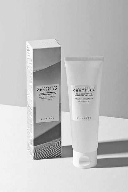 SKIN1004 Madagascar Centella Tone Brightening Cleansing Gel Foam 125 ml